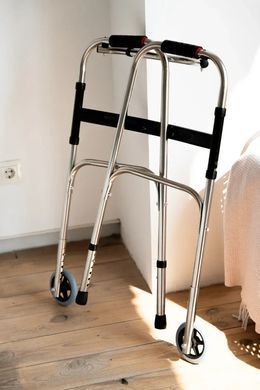 Ходунки крокуючі складані AIRM HEALTH з 2 колесами (9508)