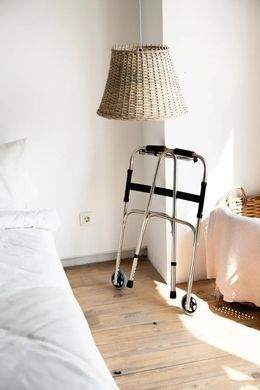 Ходунки шагающие складные AIRM HEALTH с 2 колесами (8022)